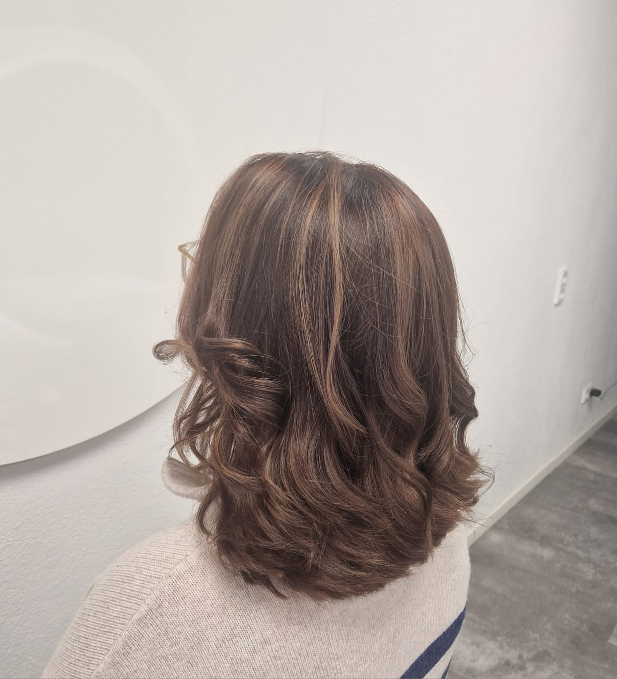 Natürlich schön: Highlights treffen auf warmes Glossing